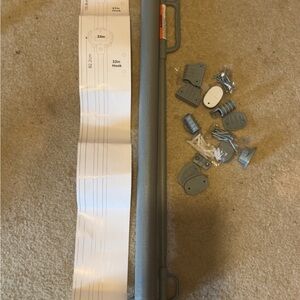 Retractable baby gate